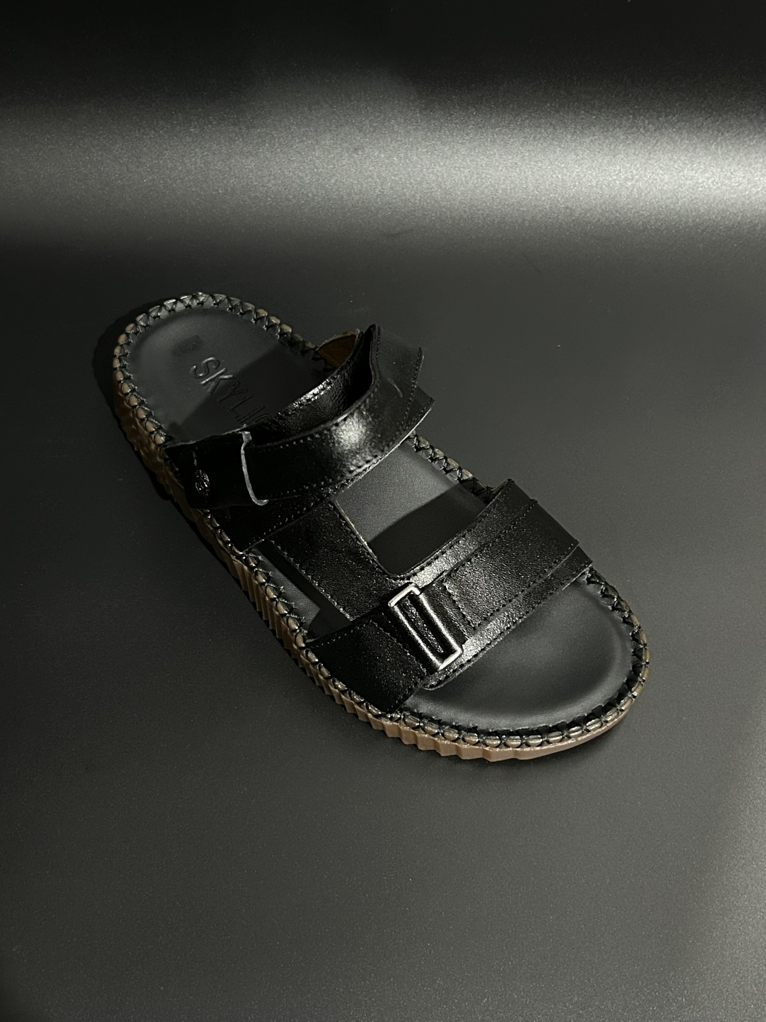 Sandal 44
