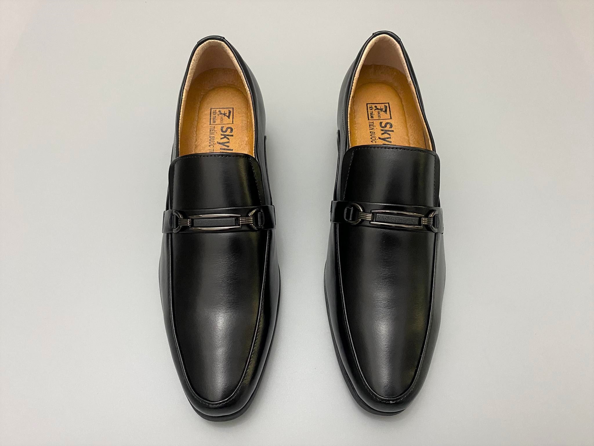 Giày cao 7cm với khoen